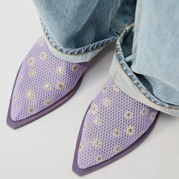Free People Becky Daisy Pointed Toe Mule Stormy Lavender Embroidered Size 8 New - Picture 2 of 8